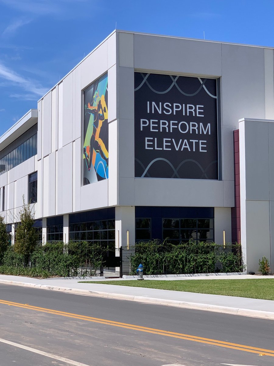 OxiWear's tweet photo. Today marked the in-person start of the @leADsports &amp; Health Tech @LearnLakeNona program. We enjoyed learning about the accelerator and touring @beepAVsolutions and the @LN_Performance Club. 
.
.
#PH #iPHight #wearables #healthtech #sportstech #leAD2021 #startup #pulseoximeter https://t.co/q5RUwrrbsh