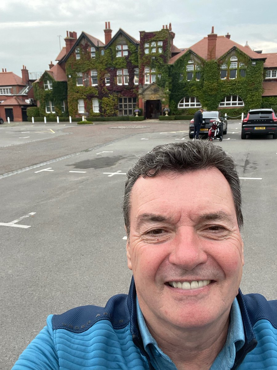 RedDaf's tweet photo. Great day of golf today at #Royalliverpool #Hoylake with many thanks to #Andrewcollinge . https://t.co/Spm3evdGs8