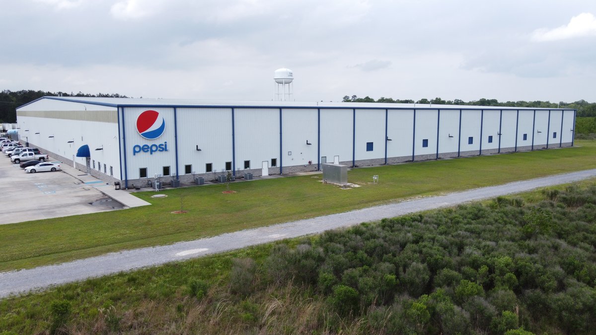 StirlingProp's tweet photo. #StirlingProp acquired 140,000-sqft @pepsi Distribution Center located in Livingston, LA! This marks Stirling Properties’ 1st large-scale #industrial #acquisition.
@bzlandry @JLangloisCRE & Chad Rigby handled the sales transaction.
➡️ https://t.co/9EmWWNzorj https://t.co/sfswZTzGY9