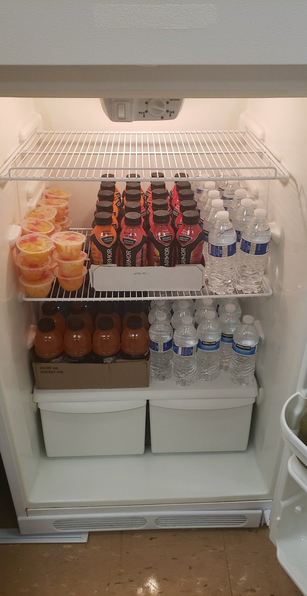 SCHS Athletic Training (@schsatr) on Twitter photo Introducing... 💛💙COUGAR PANTRY!💛💙
It is a no questions asked snack, drink, and personal hygiene item pantry. Located in the big brown cabinet in the athletic training room. ANY student is welcome to take what they need after school.
@cougars_stoney <a href="/BoostersStoney/">Stoney Creek Athletic Boosters</a> <a href="/WeAreSCHS/">Stoney Creek High School</a> Introducing... 💛💙COUGAR PANTRY!💛💙
It is a no questions asked snack, drink, and personal hygiene item pantry. Located in the big brown cabinet in the athletic training room. ANY student is welcome to take what they need after school.
@cougars_stoney <a href="/BoostersStoney/">Stoney Creek Athletic Boosters</a> <a href="/WeAreSCHS/">Stoney Creek High School</a>