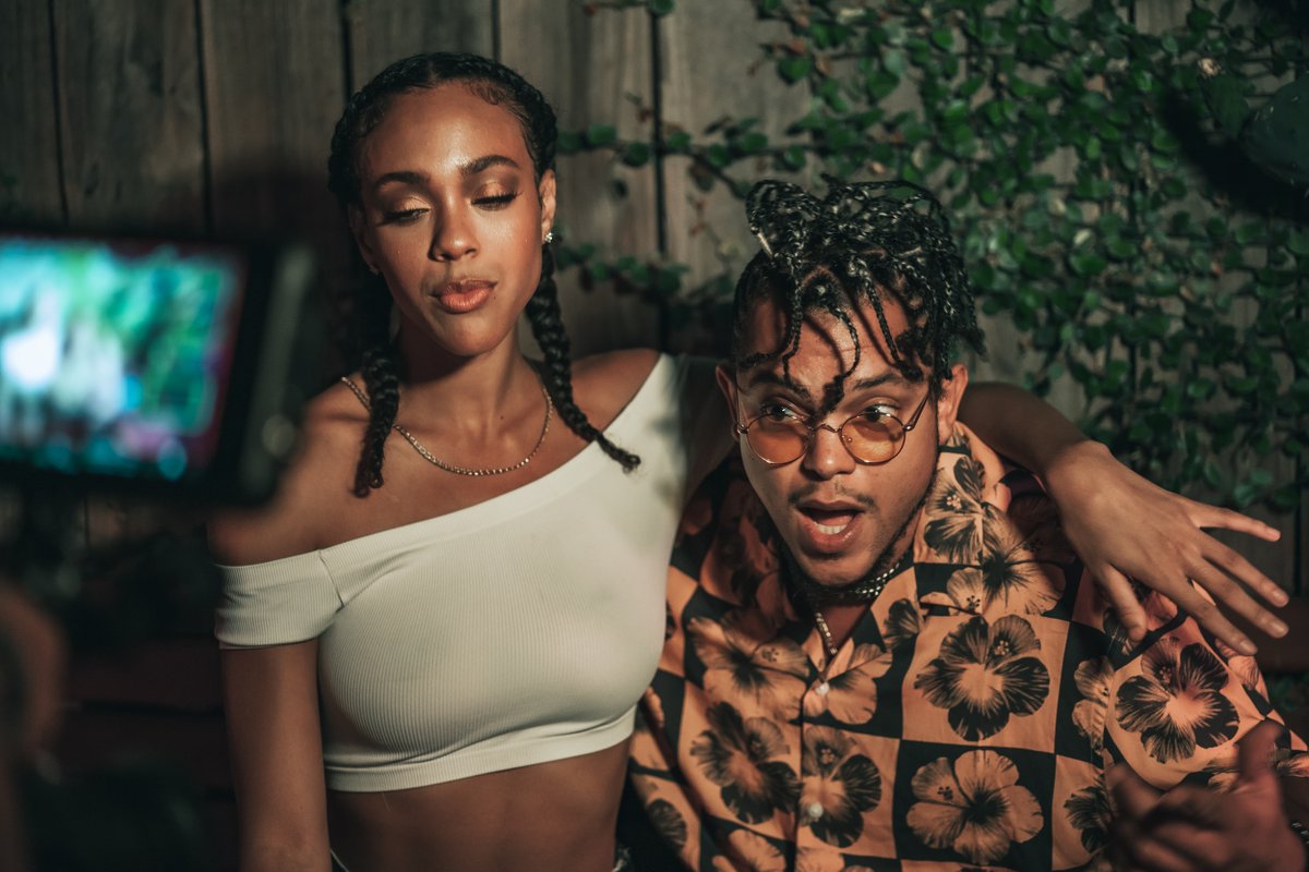 Infinite_T_'s tweet photo. When me and @tiffaanyrenee__ find out you haven't heard "SURF YOU" by I.T. Official yet 😱😱😱😱 Cover my ears Tiff I'm hearing things 🙉😆😂 Click the link in my bio now!
​.
​.
​ 📸 by @lowlenz_photography
​Hairstyle @partlevelsbu
​Makeup by @nyame.beautybar https://t.co/TChF97Vk6m