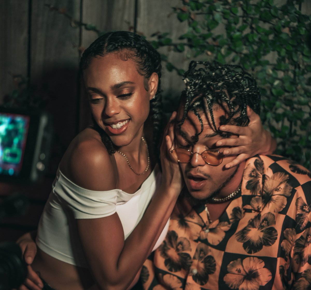 Infinite_T_'s tweet photo. When me and @tiffaanyrenee__ find out you haven't heard "SURF YOU" by I.T. Official yet 😱😱😱😱 Cover my ears Tiff I'm hearing things 🙉😆😂 Click the link in my bio now!
​.
​.
​ 📸 by @lowlenz_photography
​Hairstyle @partlevelsbu
​Makeup by @nyame.beautybar https://t.co/TChF97Vk6m