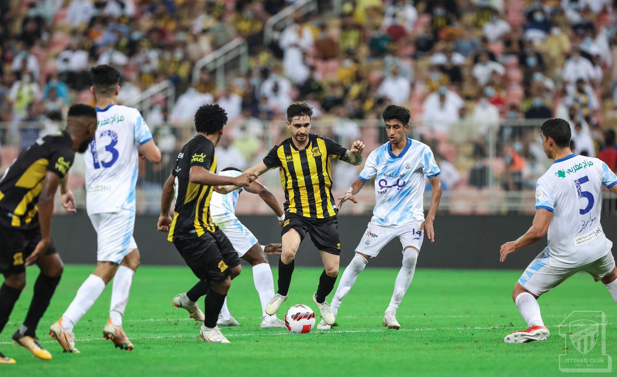ALDhmi_87's tweet photo. افضل نسخ كورنادو .. تقارن مع لاعب واحد فقط
اسوأ نسخ كورنادو
لا تظلم اي لاعب في فريقك بـ مقارنته مع هذا اللاعب
قد يكون لاعبك موهوب .. ونجم .. منتج .. متألق
لكن كورنادو؟
اعلى من ما تعبره كلماتك اكبر من ما تصفه حروفك
و اكثر من ما يتصوره عقلك اعمق من ما يمكن ان تراه
#IC77 🐐 https://t.co/RwyzsjsdIK