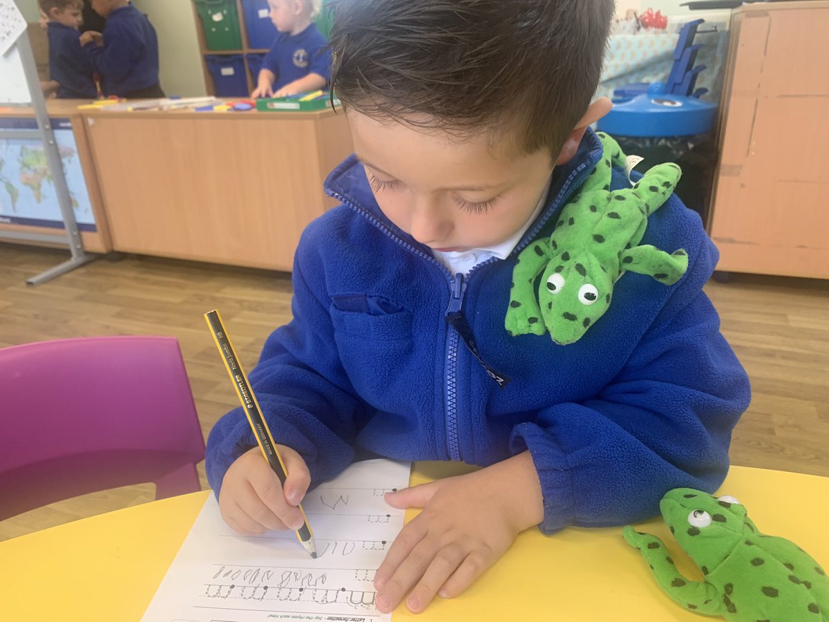 #ceirios - we have been having a little help from our friend Fred to develop phonics and letter formation. #capableLearners