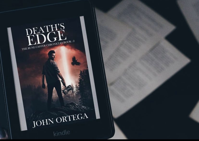 SmashBearPH's tweet photo. Just under 2 weeks until the release of #DeathsEdge and it’s one you won’t want to miss🔪

But don’t just take our word for it! Today’s #bookstagram review says:

“You will want to ravish it all at once”😍

Head over to Instagram for more📚
🔗https://t.co/gkhyojahSD https://t.co/bkmd4COXlN