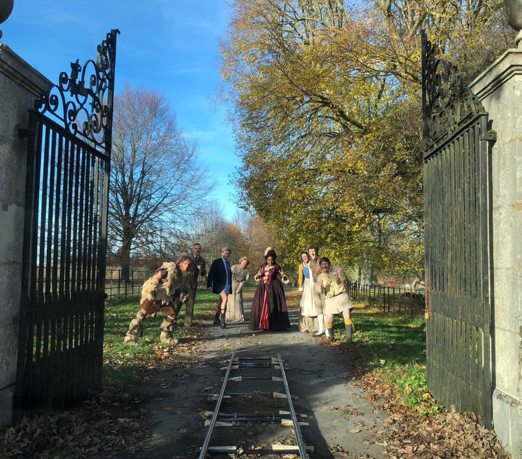MarthaHD's tweet photo. So that concludes Series 3! A huge Thank You from all of us at Button House for the love you give our show - it is so appreciated. And special mention to our brilliant #Ghosts cast and crew - how lucky we are to have you! 🙏🏻👻 #bbcghosts https://t.co/3XO5zr3LIN