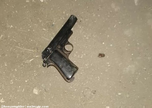 a3Route's tweet photo. 23:16 Jogoo Road, 3 Thugs on a bodaboda intercepted by police officers on patrol. One shot dead. 2 escaped. One firearm recovered.  https://t.co/9NcCBBIbJ3 via @kenyanspider