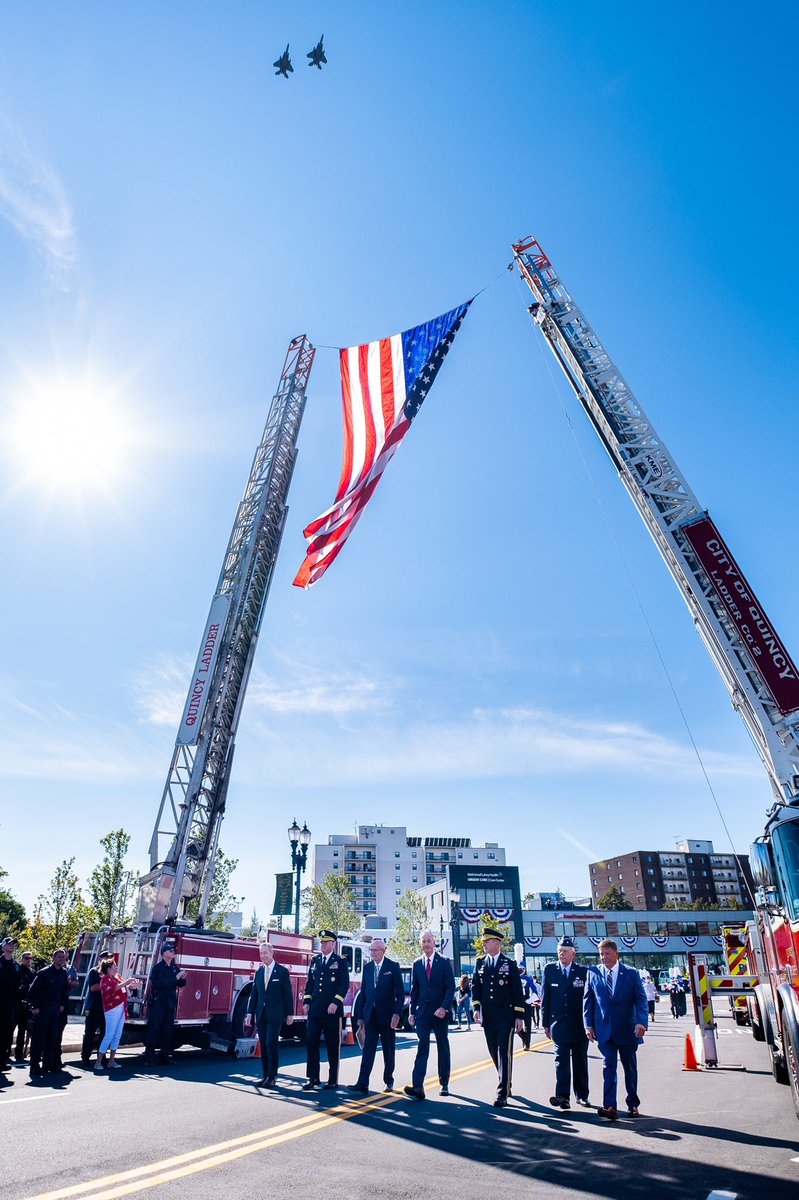CityofQuincy's tweet photo. A day for the City’s history 🇺🇸 #QuincyGenerals Bridge & Park Dedication @CityofQuincy https://t.co/5TUjpNqNAe
