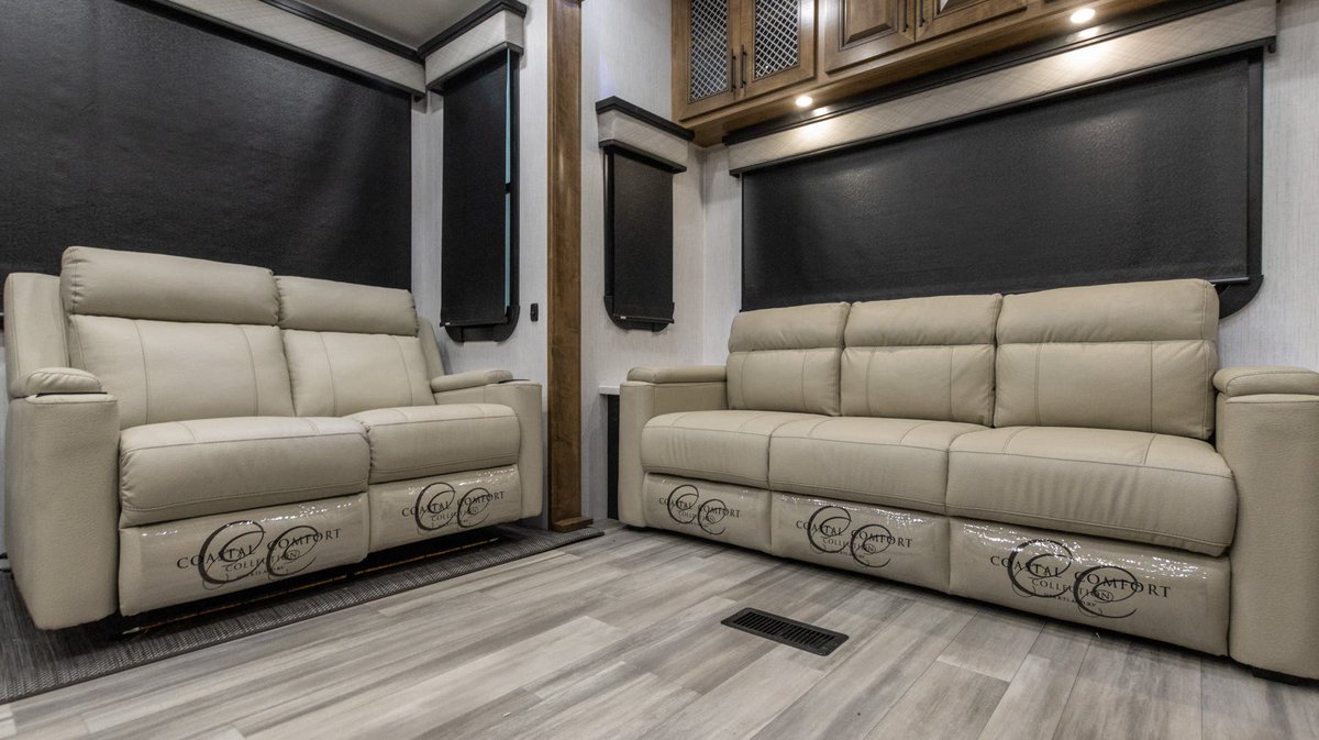 TerryTownRV's tweet photo. See new sights and experience new adventures in the 2021 Heartland Bighorn 3300 DL. Interested in learning more? Give us a call at (616) 213-0188! You can also visit us online for pricing and to shop our NEW and USED inventory! https://t.co/cTYetFdtJj