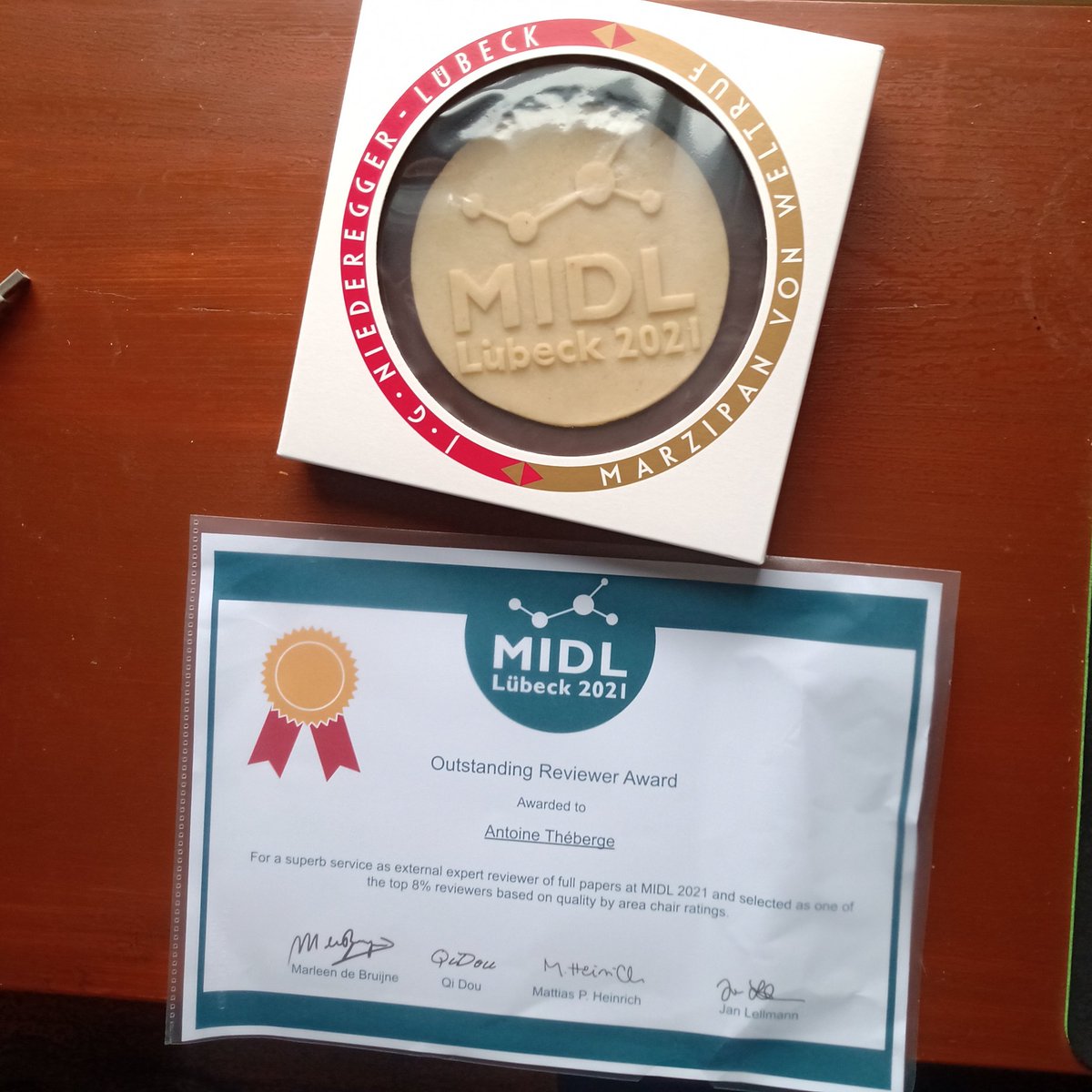 Thank you again #MIDL2021 for the 'Outstanding Reviewer Award' and, of course, for the chance to taste what Lübeck has to offer :) <a href="/midl_conference/">@midl-conference.bky.social</a>