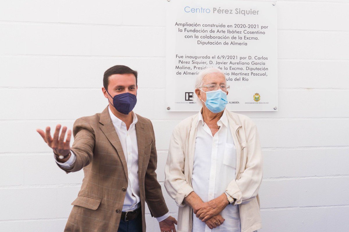 dipalme_almeria's tweet photo. ⚫️ El fotógrafo almeriense Carlos Pérez Siquier nos ha dejado. Su recuerdo seguirá vivo para siempre en la ciudad de la Cultura de Olula del Río.

Desde la Diputación de Almería mandamos nuestras condolencias a sus familiares y amigos. Descansa en Paz https://t.co/wuu7egM909