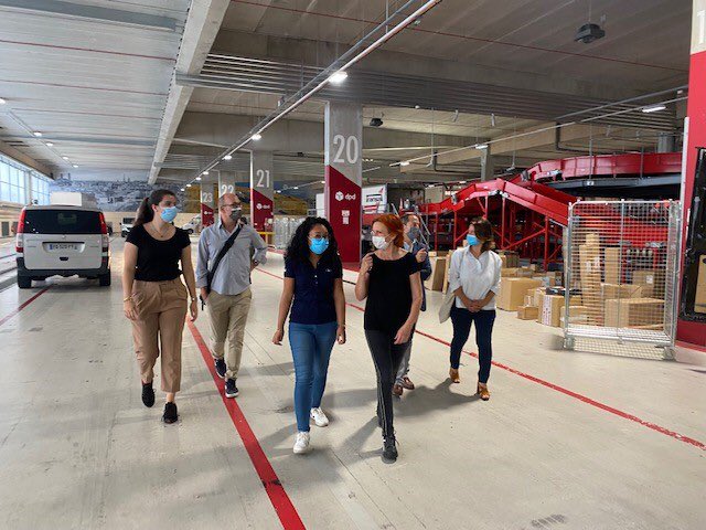 Delphine Bürkli (@dburkli) on Twitter photo Avec l’explosion du e-commerce, le transport urbain de marchandises devient un enjeu de santé publique. Nous visitions avec <a href="/OlivierFJB/">Olivier Blond</a> la plateforme logistique de <a href="/DPD_Fr/">DPD France</a> porte de La Chapelle qui s’engage d’ici 2025 à une neutralité carbone, à la cyclologistique,à l’éco-conduite Avec l’explosion du e-commerce, le transport urbain de marchandises devient un enjeu de santé publique. Nous visitions avec <a href="/OlivierFJB/">Olivier Blond</a> la plateforme logistique de <a href="/DPD_Fr/">DPD France</a> porte de La Chapelle qui s’engage d’ici 2025 à une neutralité carbone, à la cyclologistique,à l’éco-conduite