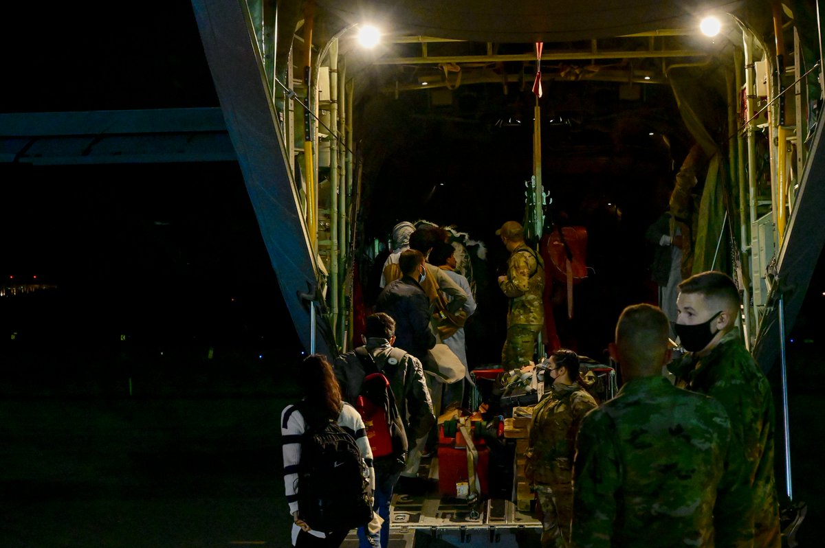 LRAFB's tweet photo. In support of Operation Allies Welcome, the 19th Airlift Wing continues to provide airlift transportation and relocation support to Afghan evacuees from Aerial Ports of Embarkation to U.S. Department of Defense installations within the United States. 🛫 https://t.co/SRrnyYl8UH