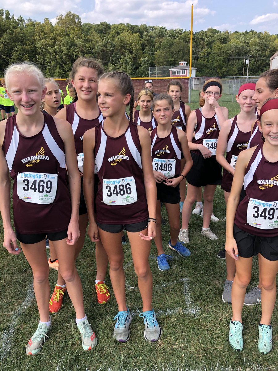 PeterPanBoy666's tweet photo. 7th Grade girls are ready to race at Ross ⁦@LJHSXC⁩ ⁦@LJHSAD⁩ ⁦⁦@LCS_Wellness⁩⁦@LCS_BC⁩ https://t.co/fZOzLhdKvu