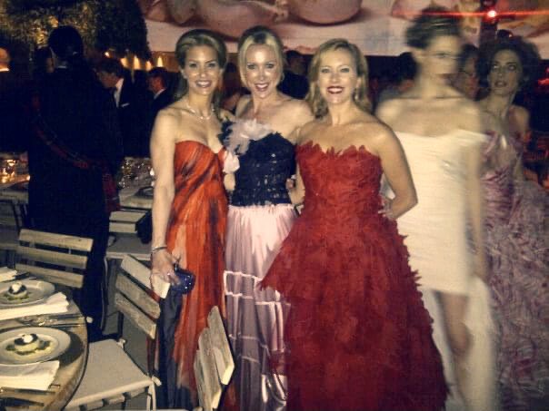 SuttonBStracke's tweet image. Met Gala Monday! This is from 2011 in a custom @moniquelhuillier gown - one of my favorite American designers. #americanfashion 
-
#funfact @bravoandy I met you this night at the after party! You may not remember, but I’ll never forget!😽