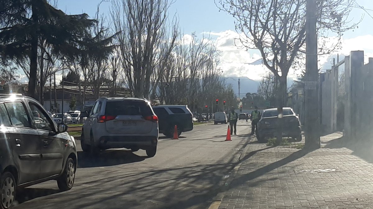 #Rancagua Alameda de Patricio Allende al poniente cerrado por Carabineros por colisión. Desvío hacia al centro.
Prefiera alternativas.
