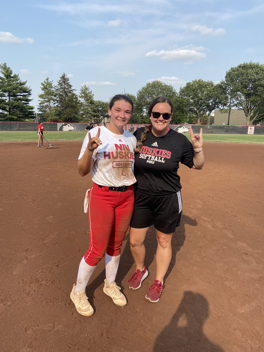 I had a great time at the <a href="/NIUSoftball/">NIU Softball</a> Camp yesterday! Thank you Coach Sutcliffe, Coach Wade, Coach Bell! I learned a lot and the girls were super helpful &amp; encouraging too! ❤️🥎