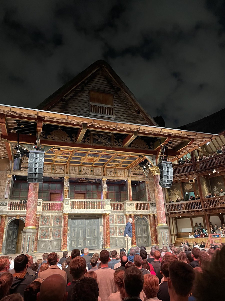 daraobriain's tweet photo. Huge thanks to @The_Globe for letting us comedians on their beautiful stage tonight. Turns out, it’s a perfect room for stand-up. Well done William! https://t.co/f1wJrJyOGq