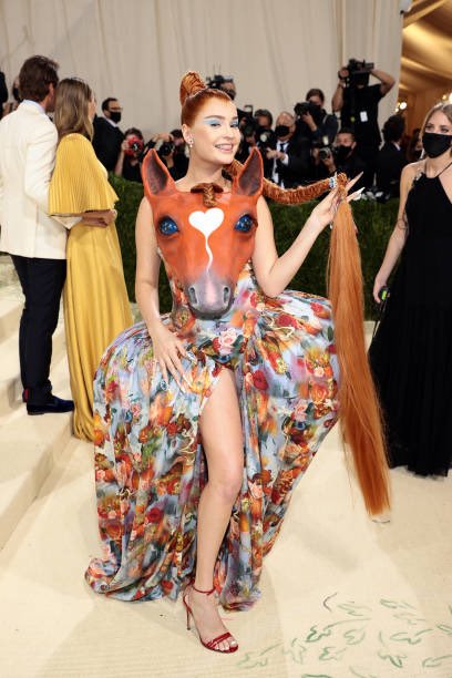 y28jxdn's tweet image. Qual o motivo???? #MetGala2021