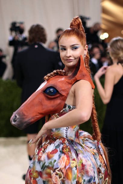y28jxdn's tweet image. Qual o motivo???? #MetGala2021