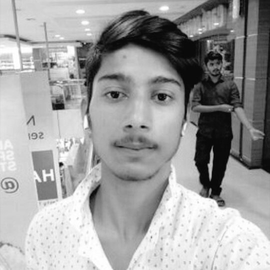rohitkumarjha_'s tweet image. It is necessary to take a photo in my life, because the mirror is doesn&apos;t show the picture of the yesterday. #NewProfilePic #rohit_kumar_jha_11 #post #Viral #like #likeforlike #FolloForFolloBack #FolloMe