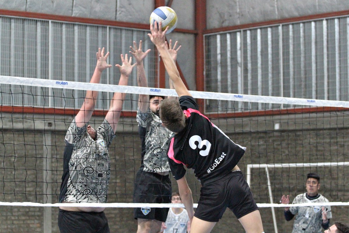 #voley San Carlos ganó en su visita a San Martín de Porres @MzaVolFed  bit.ly/3hNmao7