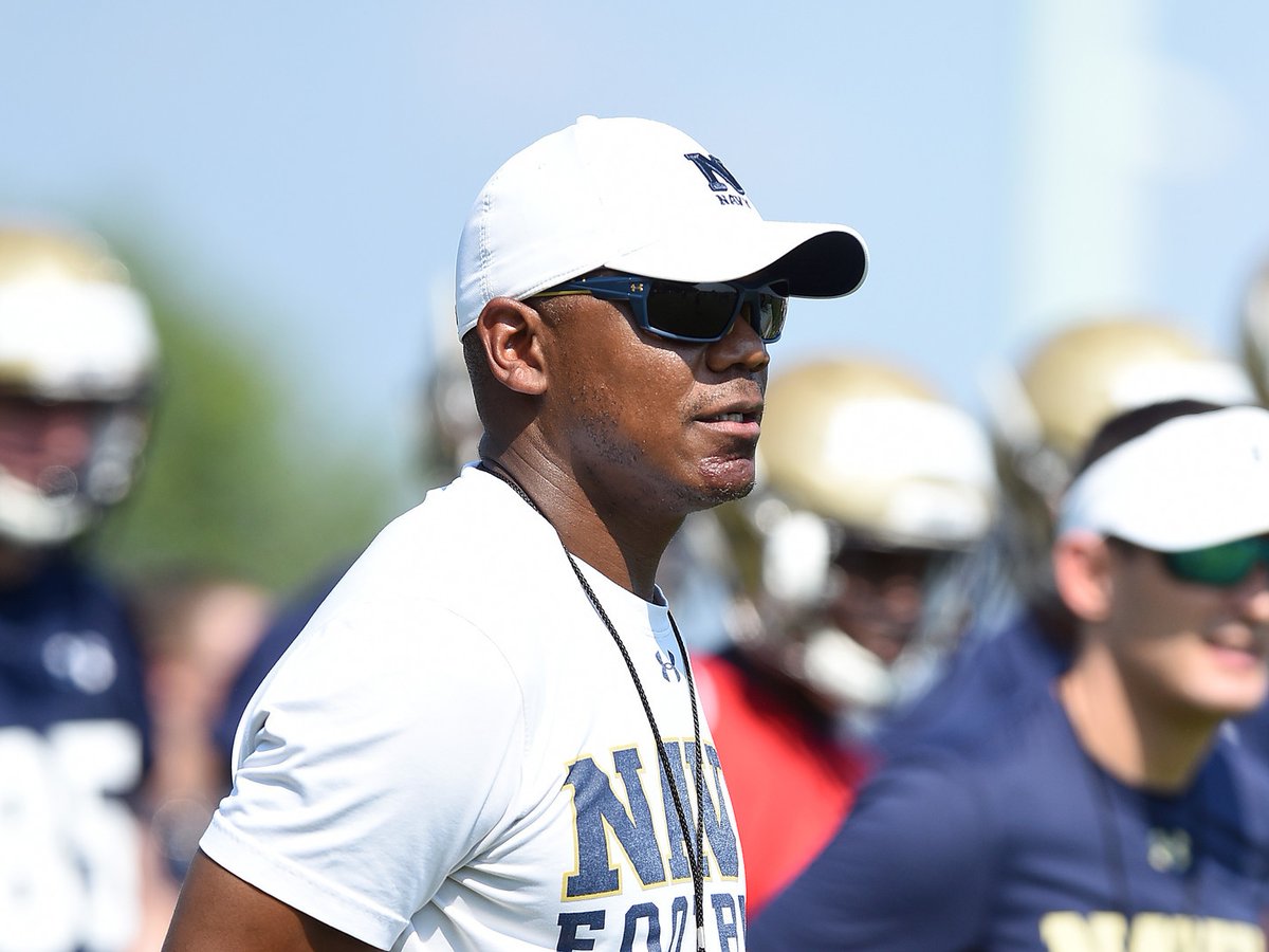 BWagner_CapGaz's tweet photo. Ivin Jasper has been reinstated to the @NavyFB coaching staff as quarterbacks coach. Athletic director Chet Gladchuk had fired Jasper following Saturday's loss to Air Force, but @NAVYCoachKen asked him to reconsider the decision. 
https://t.co/nDx4o3rTVj https://t.co/kkgQOmNvkV