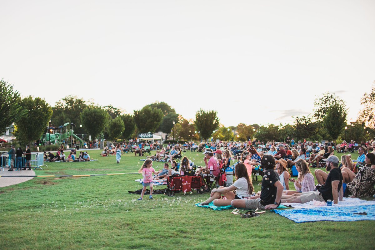 GaLawrenceville's tweet photo. This week is JAM-PACKED with events for the whole family! Live entertainment to sing and dance to, your favorite food trucks, and even a free workout session. 

#TheDTL #LoveLawrenceville #Lawrenceville200 #FisheryFitness #LIVEintheDTL #UptownFunk #ATLNightMarket https://t.co/Ynr7lWzwjk