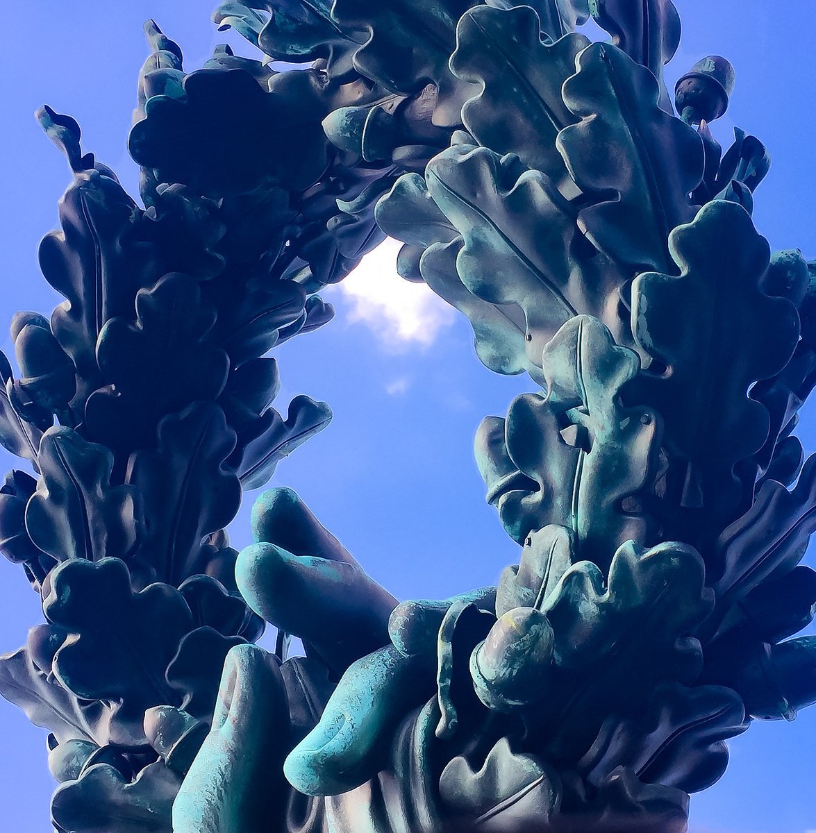 SugarFactoryBSC's tweet photo. His art is soon available on our marketplace!
#saimonbedd πΊ
More on our website and on his instagram profile:
https://t.co/ATBjbbOTqy
#NFT #NFTCommunity #cryptoartist https://t.co/kYtvKm7K6c