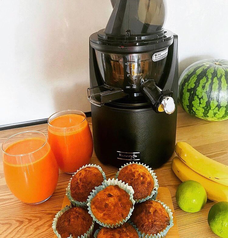 KuvingsUSA's tweet photo. What do you do after making #carrotjuice? You make carrot cake muffins with the pulp! 📷 by @aksla_testuje 

#juicingforlife #plantbased #cleaneating #fitfood #veganbaking #nutrition #betacarotene #detoxjuice #juicepulp #zerowaste https://t.co/51Zi7eVxWW