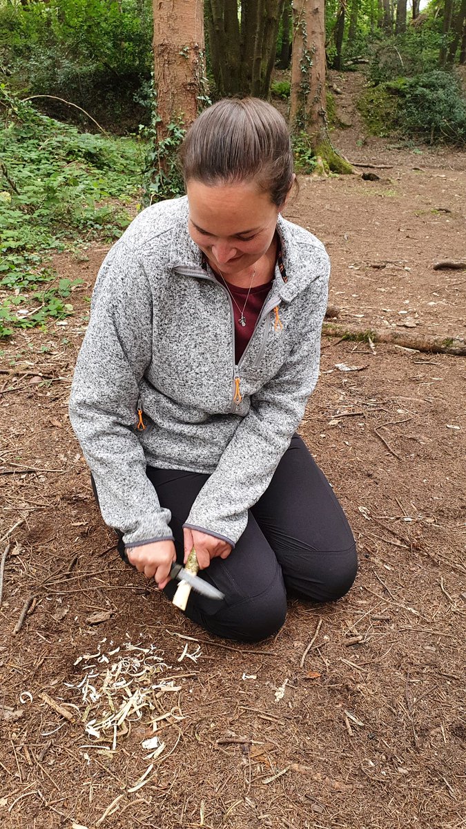chudley_90's tweet photo. Is it work if you have fun?
... Today I was paid to play in the woods, build dens, play on a rope swing, use tools and to sit in the woods for 20mins and just relax!
Can I do this everyday?
#ForestSchool #Training #OutdoorsGroup #Nature #Whitling #MadeAThing https://t.co/R2ctLpOtNP
