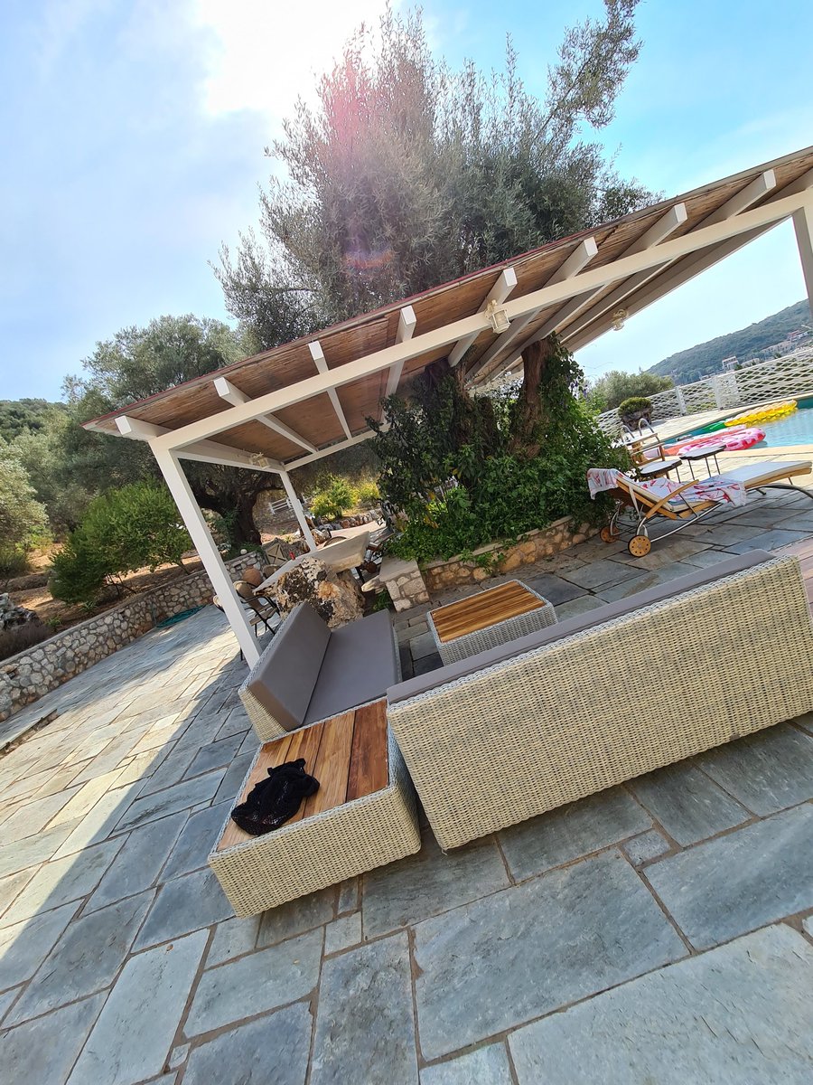 adamjswift's tweet photo. First full day in the #Greek sunshine done and what a lovely day it was at #solmar #villaleda #lefkas #sivota #Greece #travel #summer #holidays #friendstime #vacay #villalife https://t.co/ccDfCjswCe