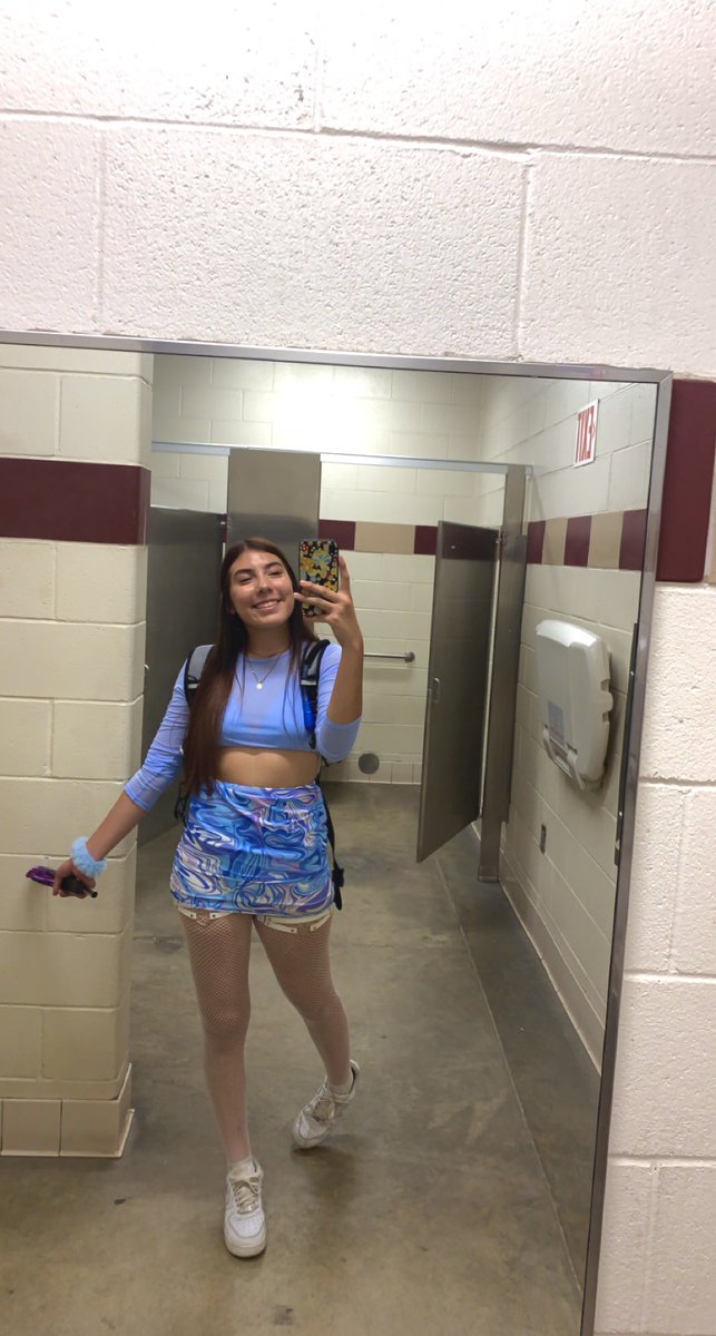 __dommm08's tweet photo. i <3 raves 💘 https://t.co/McBKlEbydX