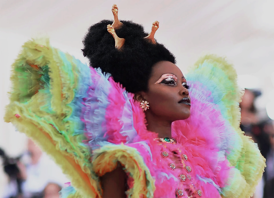 godsandmortaIs's tweet photo. Lupita Nyong'o in custom Versace details at the #MetGala 2019 edition https://t.co/Th0zthfVnG