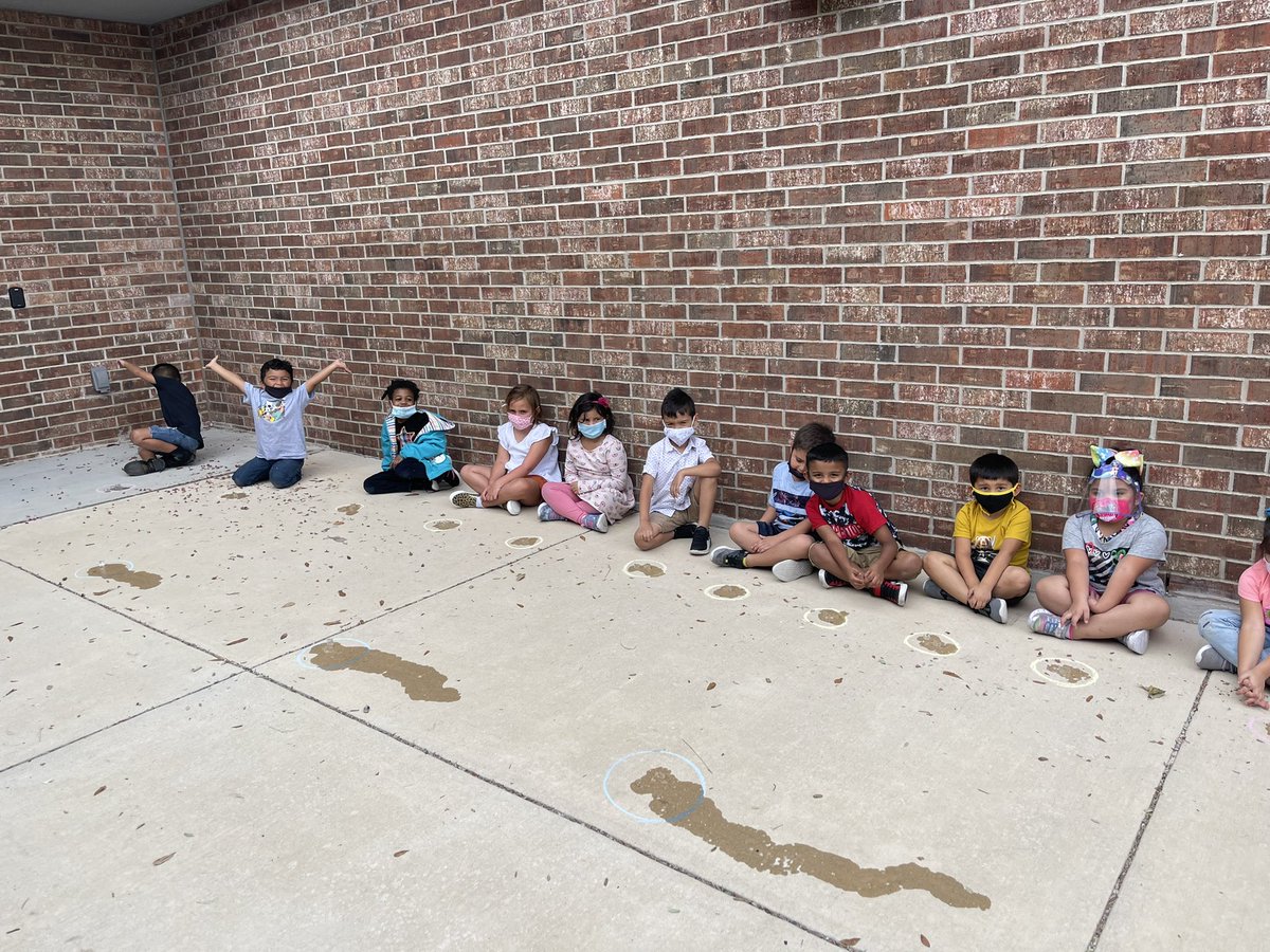 We are so excited to be learning all about heating and cooling this week in kindergarten! <a href="/semustangpride/">Sinclair Elementary</a> <a href="/ECISDtweets/">East Central ISD</a> #semustangs #ecisdproud #kinderfun