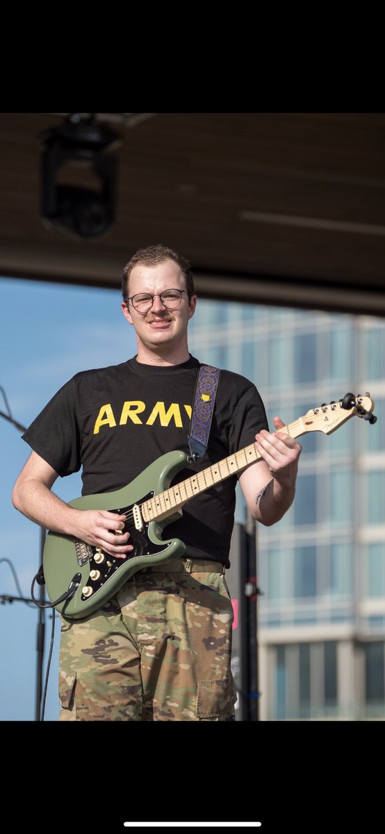 Tfw you have to choose between playing a gig for the army or going to federal prison