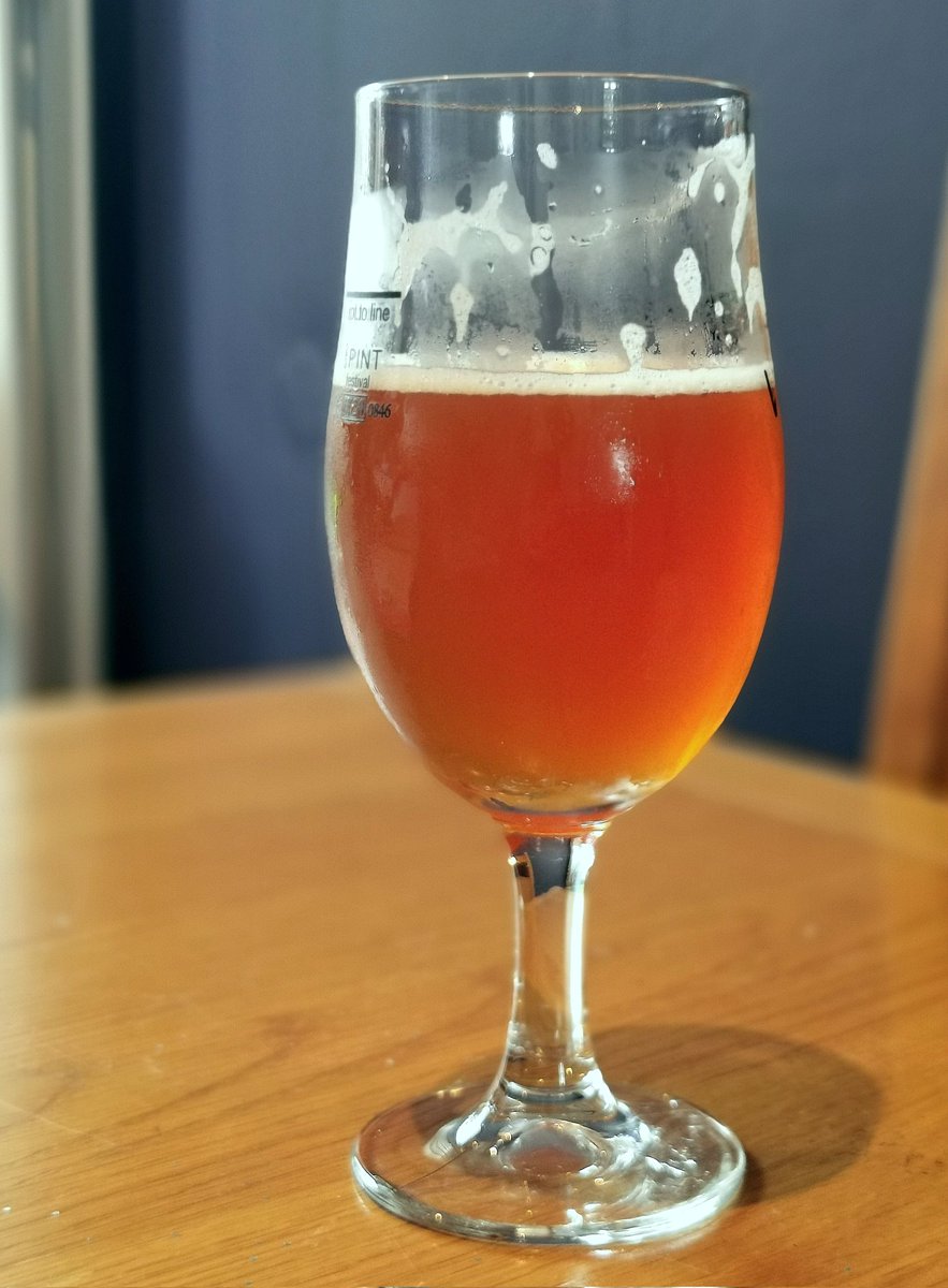 BrewerMotley's tweet photo. Just bottled another American IPA. A bigger beer this time, finishing at 7.2%. First impression: I've underdone the aroma hops! ☹️ The session IPA, bottled a few weeks ago, is drinking well. #homebrew #homebrewer #ipa #craftbeer https://t.co/rwuKplnBN7