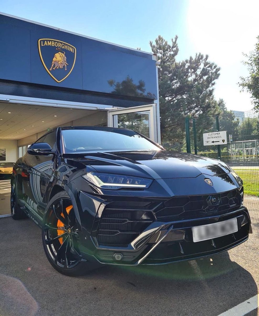 motorforms's tweet photo. Lamborghini Urus 😈 https://t.co/rK0IRi8PoN