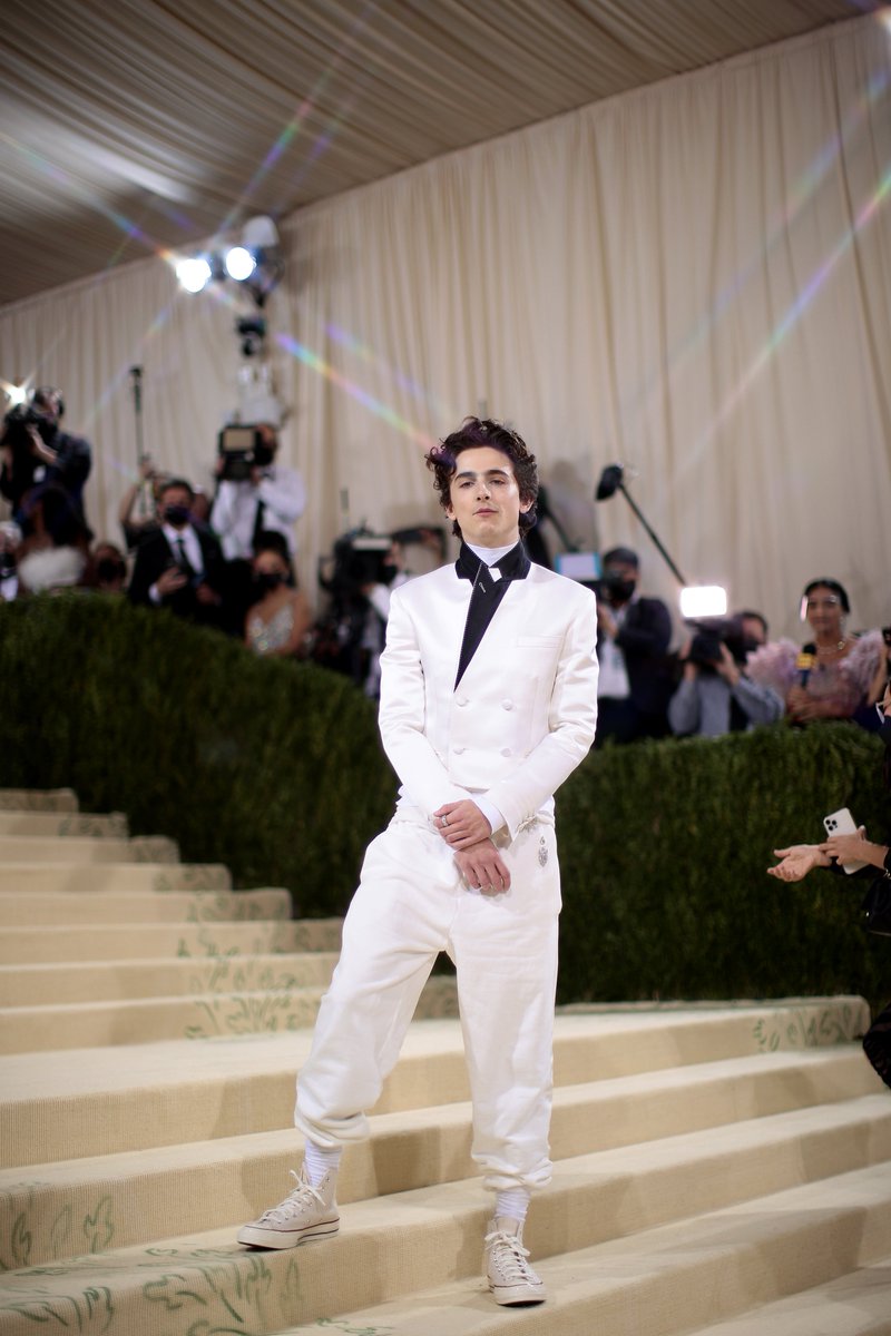 #MetGala co-chair <a href="/RealChalamet/">Timothée Chalamet</a> hits the red carpet