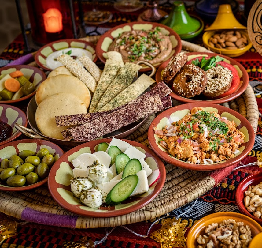 qatarliving's tweet photo. Indulge in mouthwatering Middle Eastern flavors with your loved ones.
All timings and dates: Saturdays | 12:30 pm - 3:30 pm
Price: QAR 175 per person including soft beverages
@Sheratondoha
#QLdining
#lunch
#cuisine
#Qatar
#QatarLiving https://t.co/JtXWmaEsB4