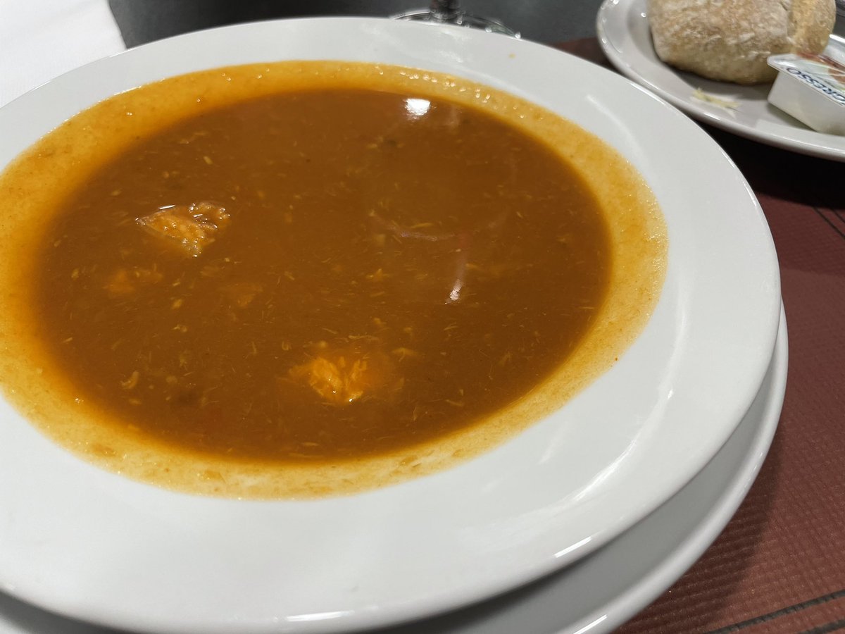 Bam Boo Tv على تويتر 魚の出汁のスープ がっつりと海老やカニ 魚のダシの出たスープ 一滴残らず頂きました んまいっっ カフェ レストラン 美味しい ランチ 昼ごはん 食べ物 飯テロ 食べ歩き ポルトガル ポルトガル料理 ヨーロッパ スープ T
