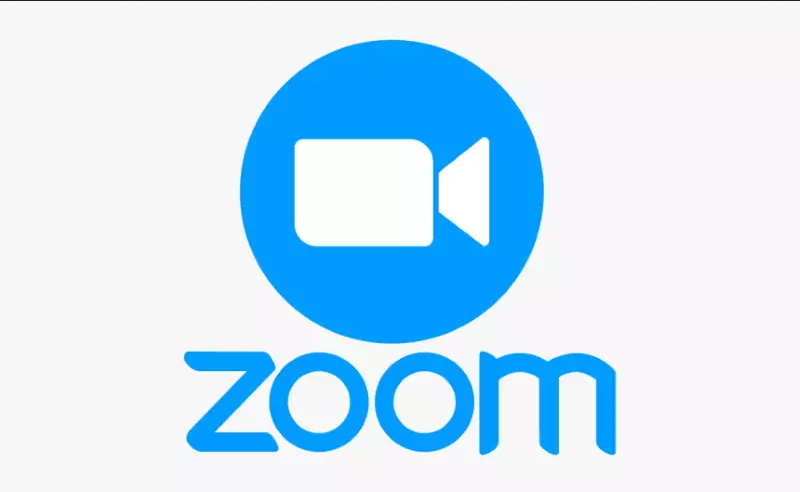 Gridamcom's tweet photo. Zoom ajoute des services de traduction en direct et arrive sur Facebook VR
https://t.co/jp7wDClYa8 https://t.co/G9Zuq7PGfI