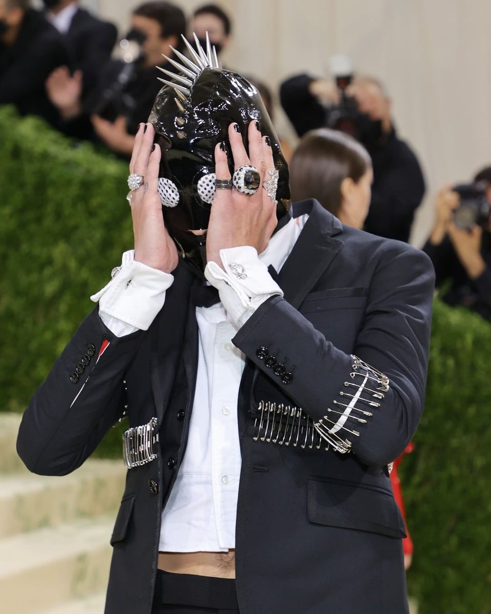 SPOTTED at the #MetGala: Evan Mock 💕