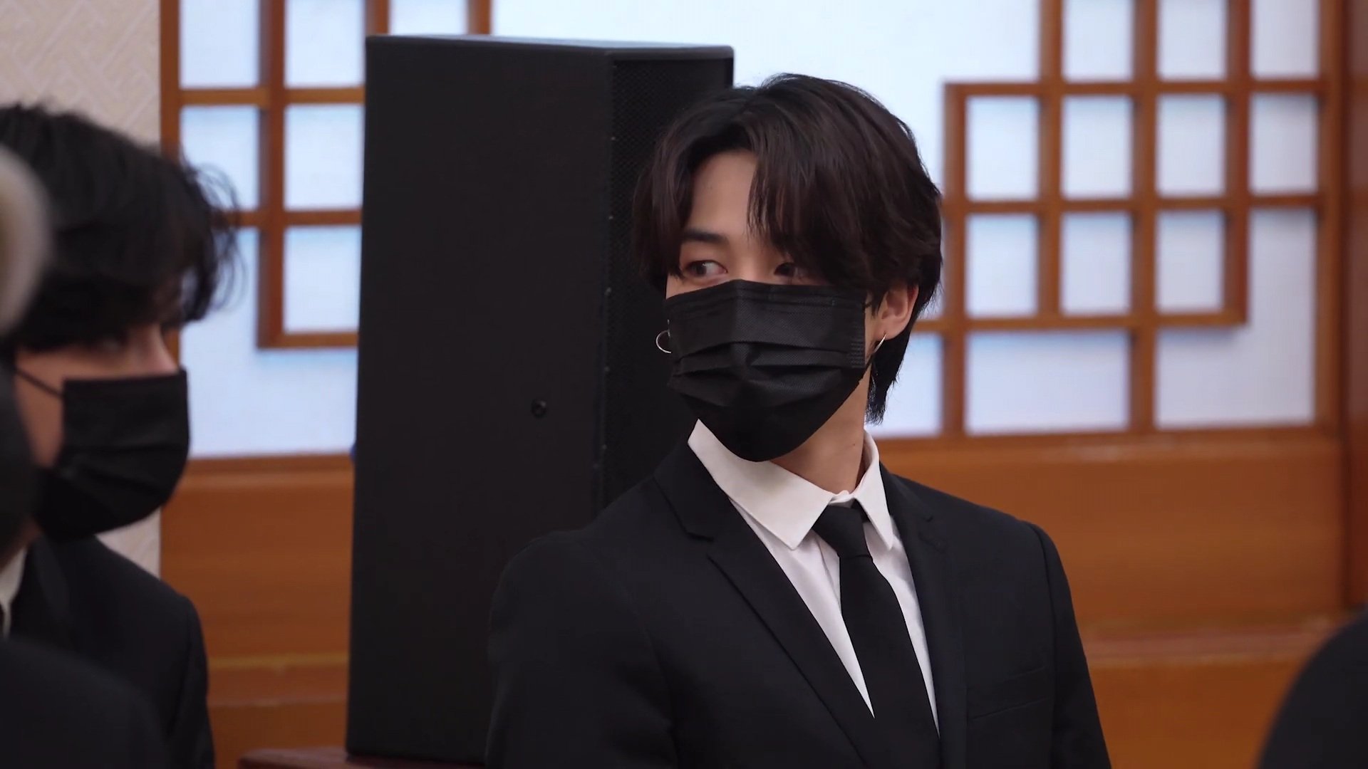 E_N-ZR6VUAgLFAU?format=jpg&name=large