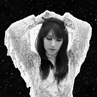 #EnEvolucion estaba el segundo disco de <a href="/karolmusicmx/">• K A R O L • T A P I A •</a> pero ya está de estreno
blogenreproduccion.blogspot.com/2021/09/en-evo…
