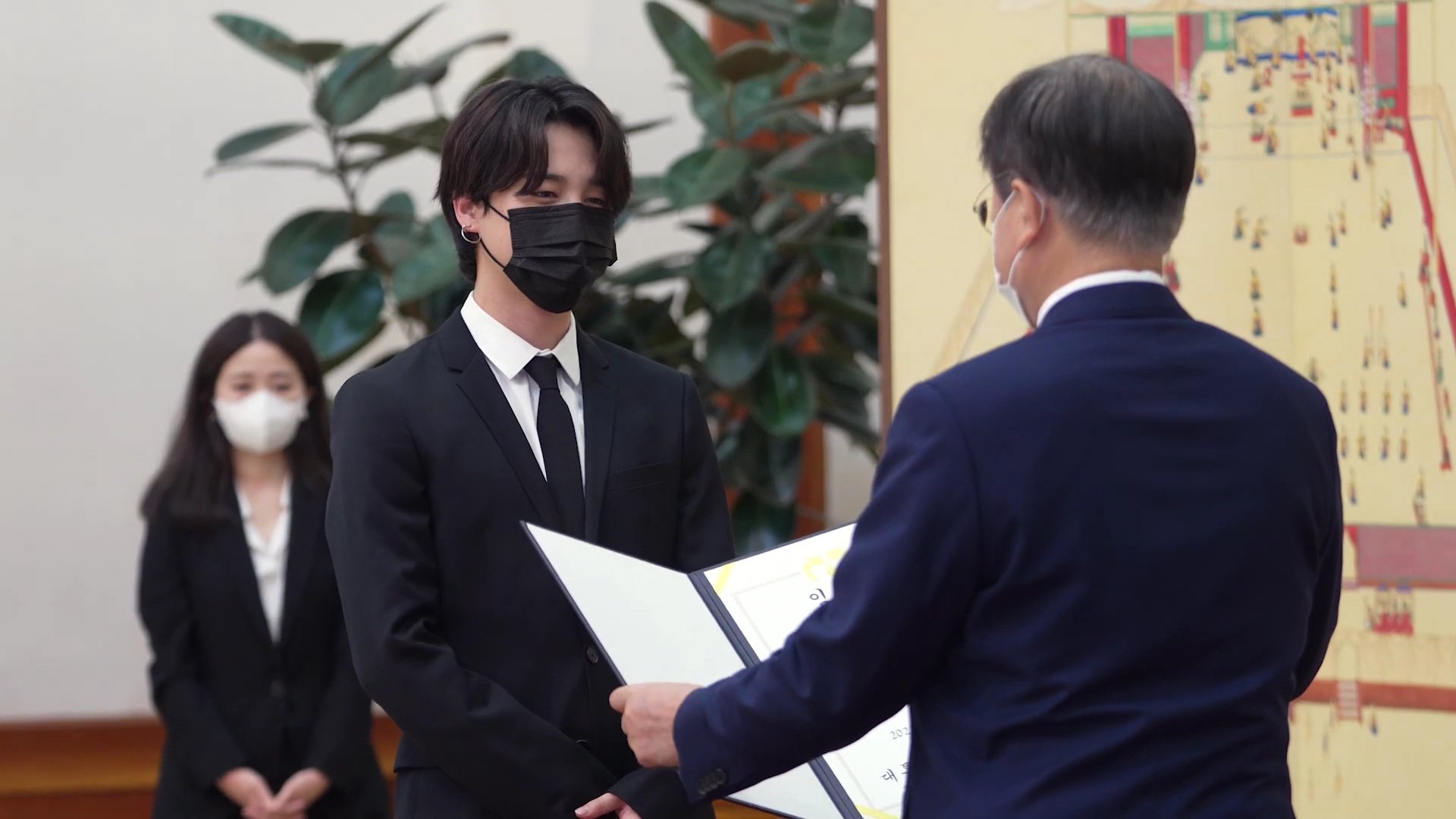 E_N9fxSVgAINlOP?format=jpg&name=large