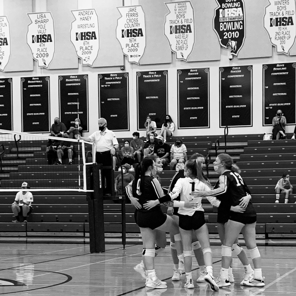 PSHSGirlsVball's tweet photo. That’s what we call a “Southside Sweep 🧹”! Congrats to all levels on their win against East Aurora 🐾🏐💙 #southsidepride @PSHS_Athletics @PSHSBoosters @CougarCulture https://t.co/DGVnymoJwg