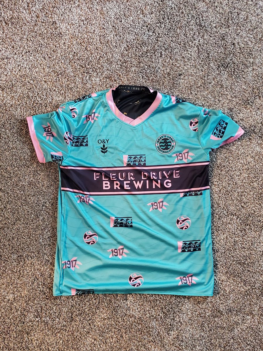 __squints__'s tweet photo. #mailboxmonday gonna turn into #freshkitfriday thanks to @grayslakefc and @olive_york. https://t.co/W6MkOgJEPD