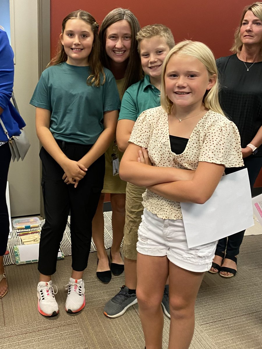 mrskkmitchell's tweet photo. 🤩So proud of my students tonight as they presented for the @npspanthers Board of Education! @NPSLincoln https://t.co/Revy24ceOJ