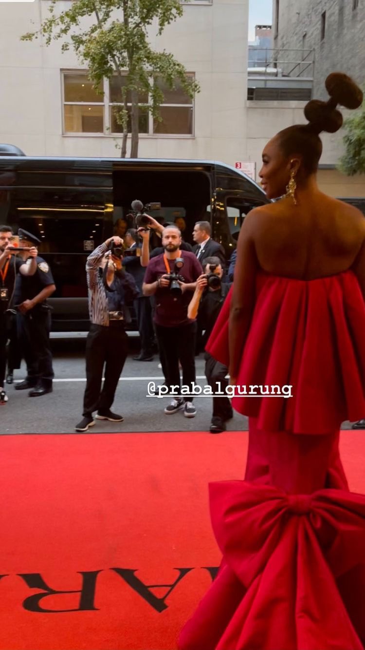 E_NH6KEXEAM6Z7c?format=jpg&name=large